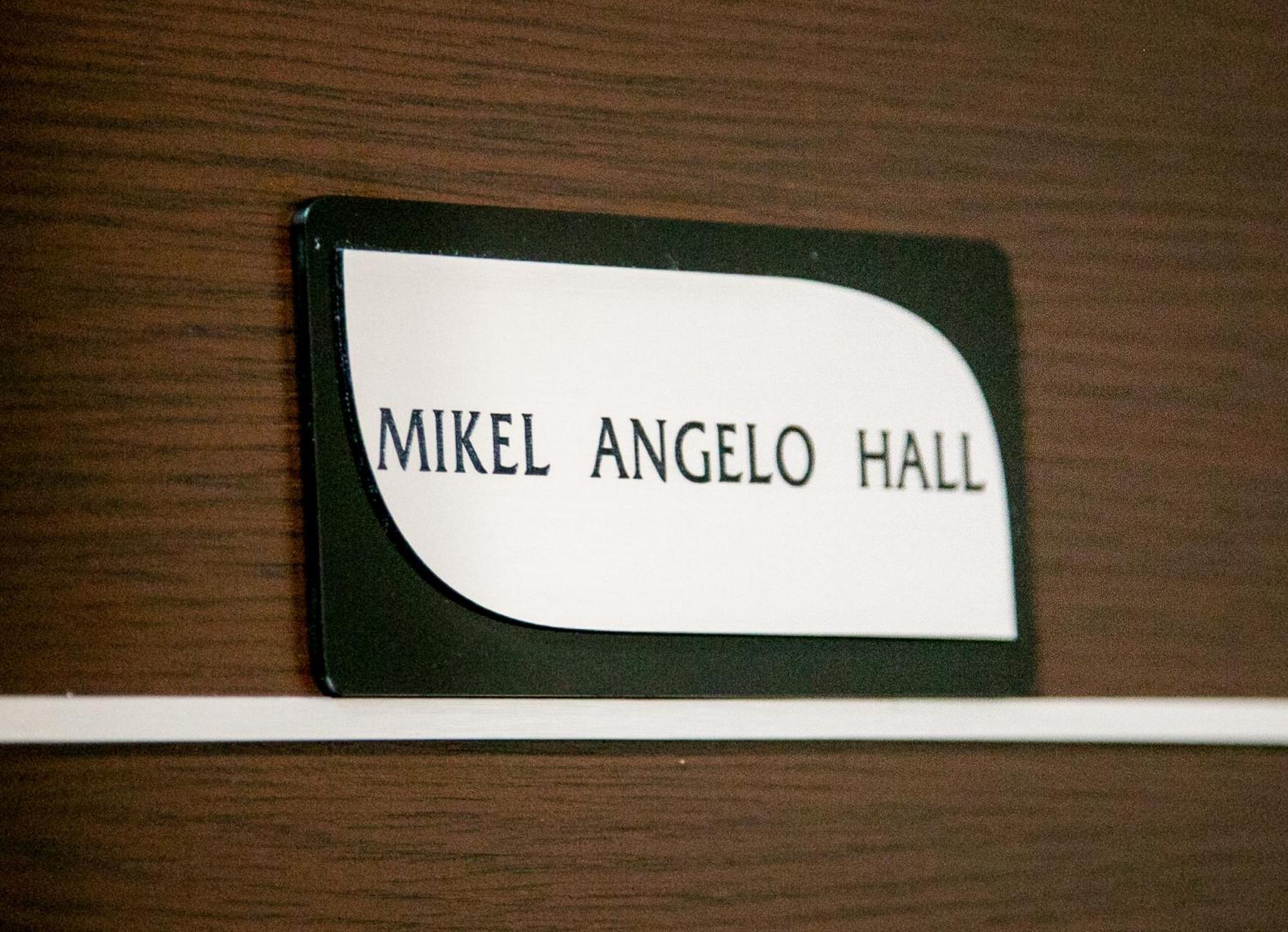 Mikel Angelo Hall セレス エクステリア 写真